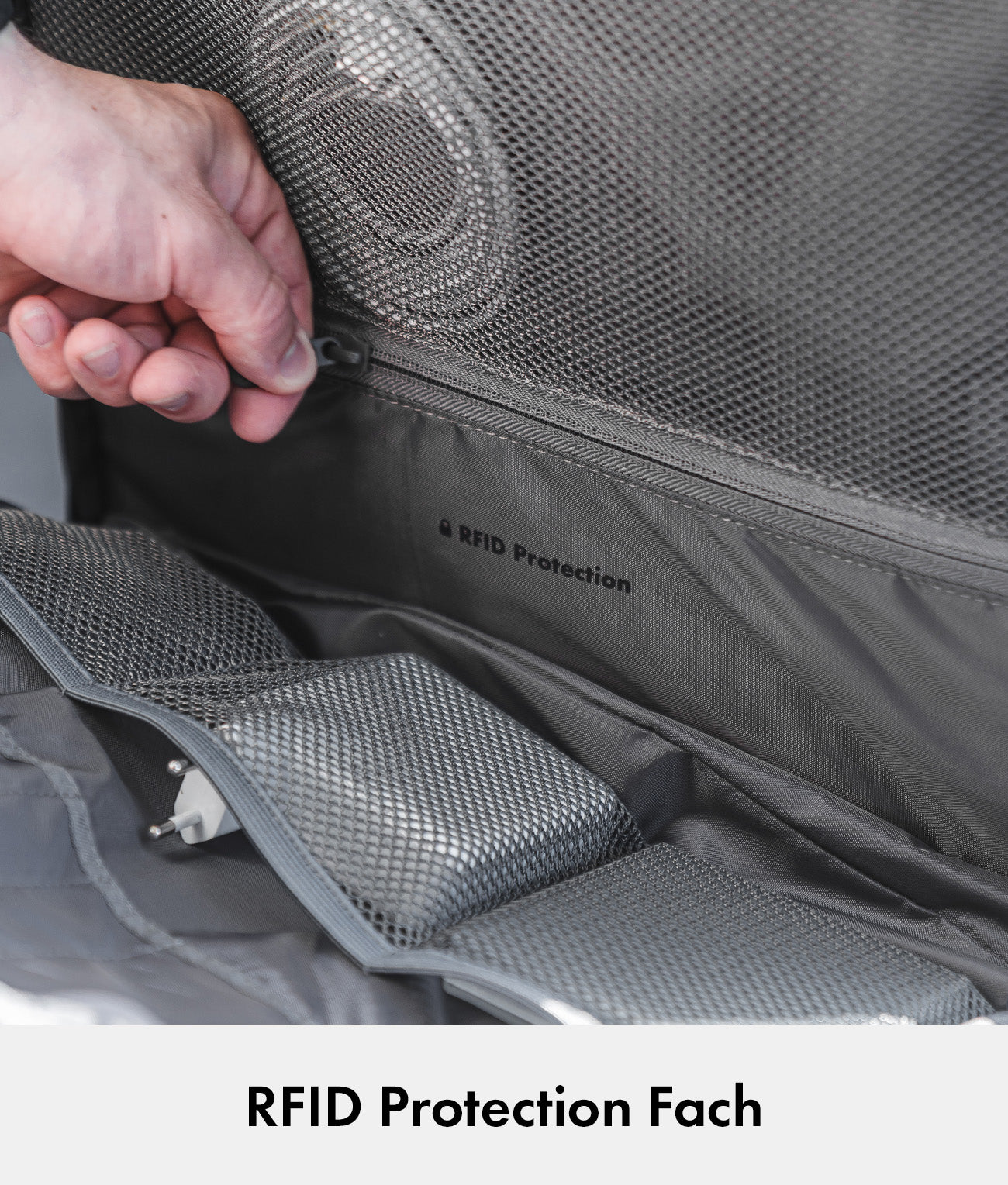 Ultimate Travel Bundle S – Travel Backpack Ultimate 2 + Packing Cubes